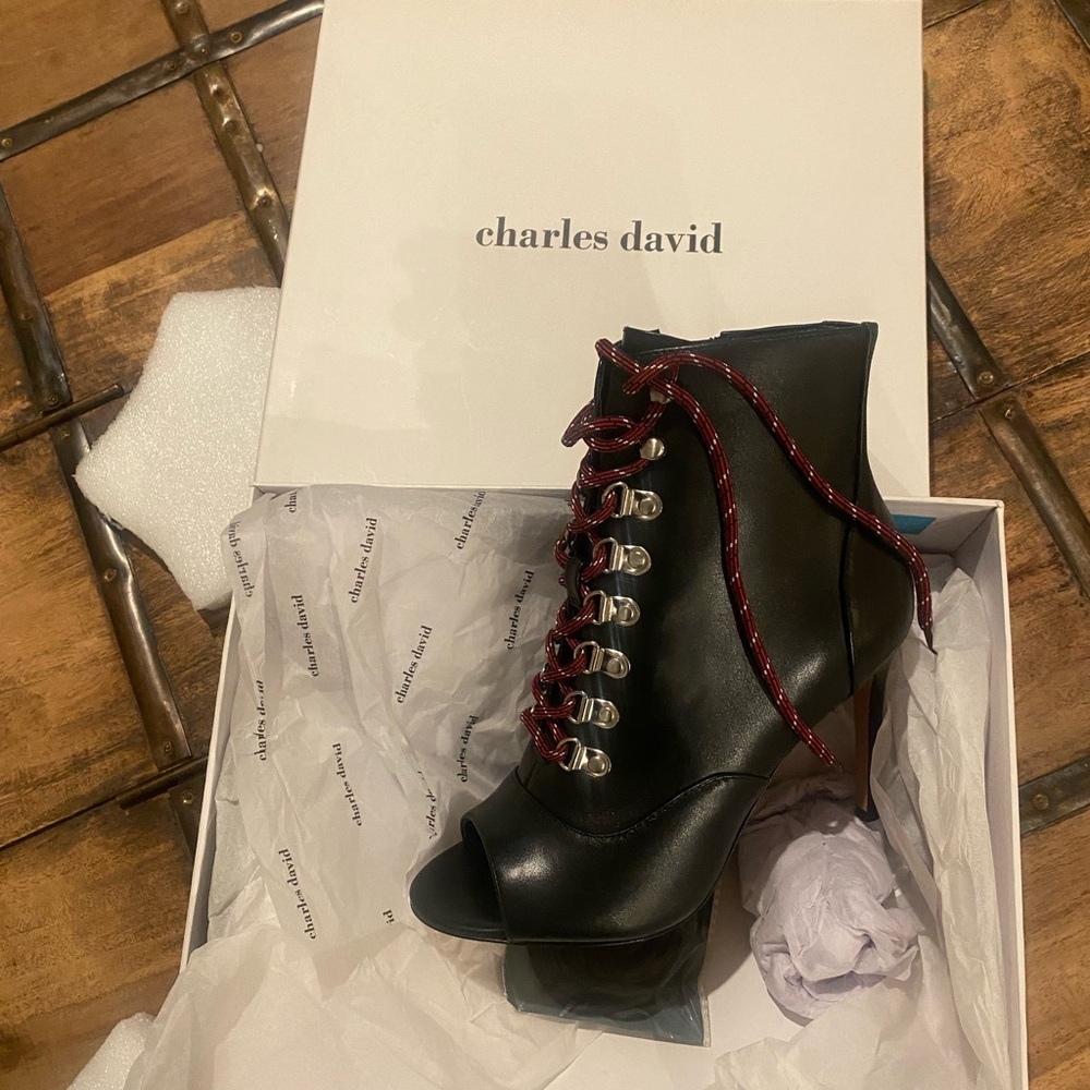 Brand New Charles David Boots 6.5 👠